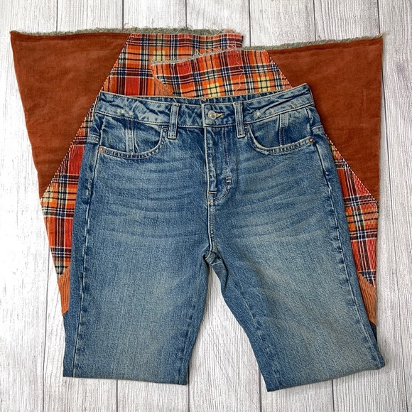 🔹 Free People Baykan Denim Flashback Flare Jeans - Picture 2 of 6